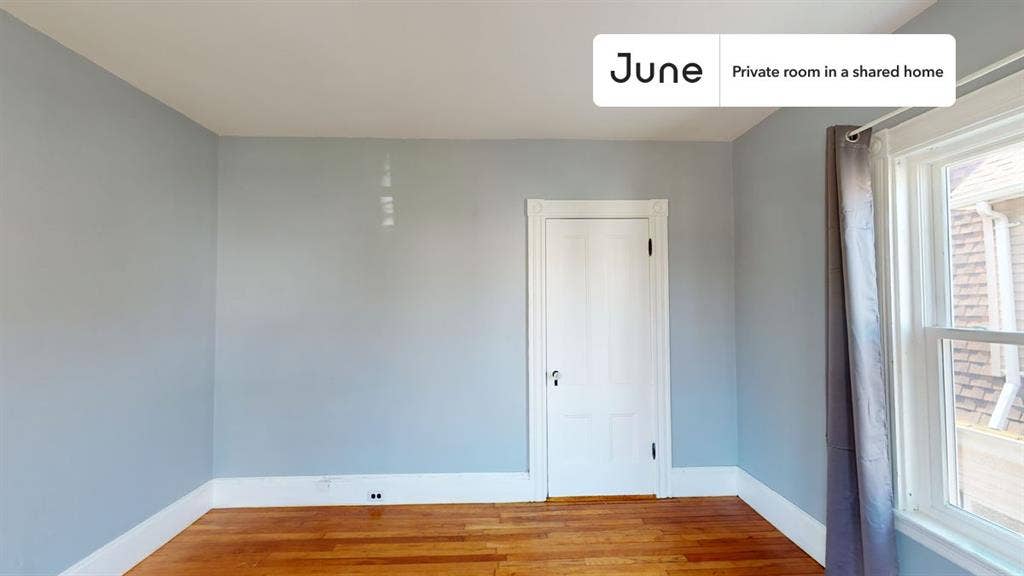 7 BR in Boston
