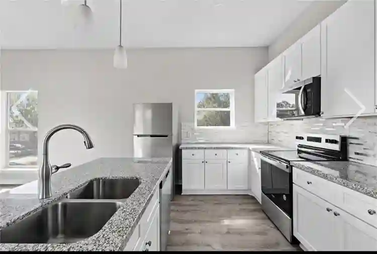 4 BR in Houston