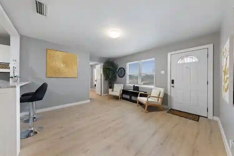 6 BR in Dallas