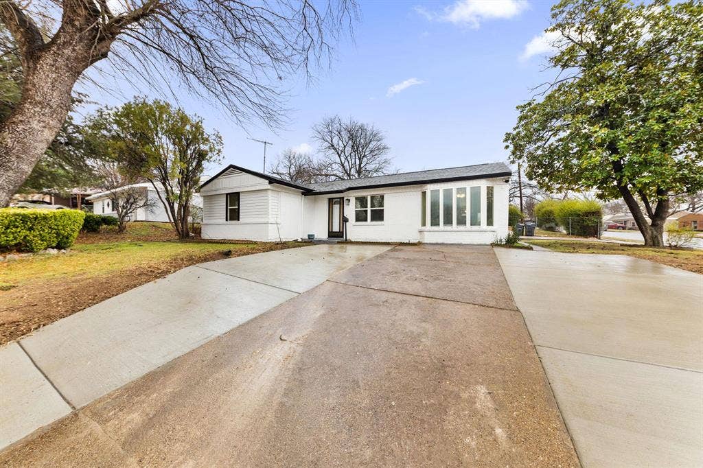 6 BR in Dallas