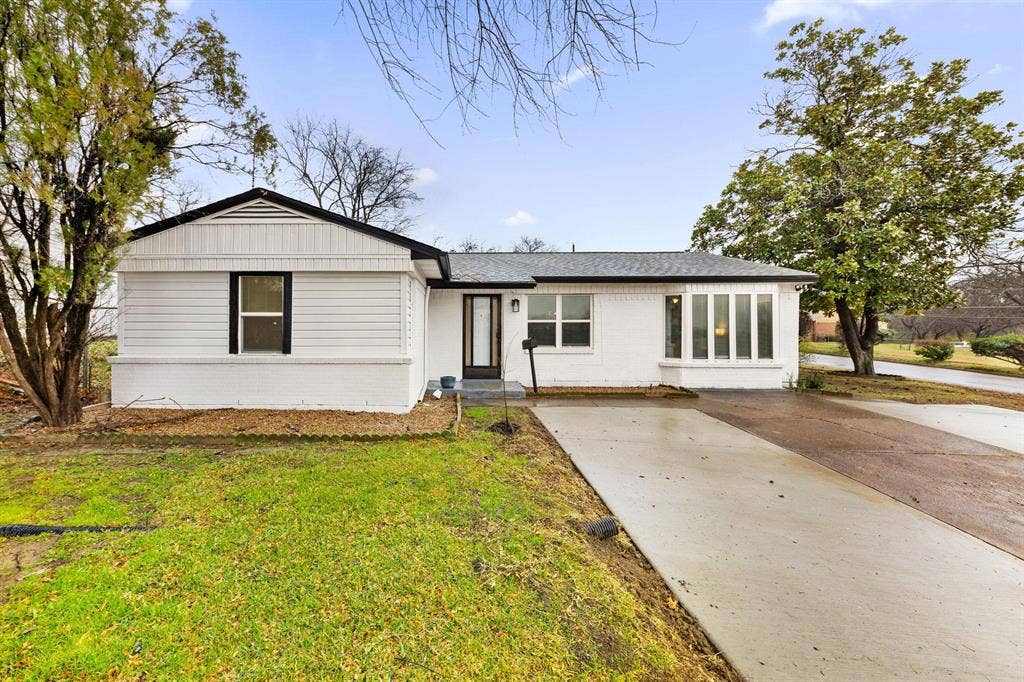6 BR in Dallas
