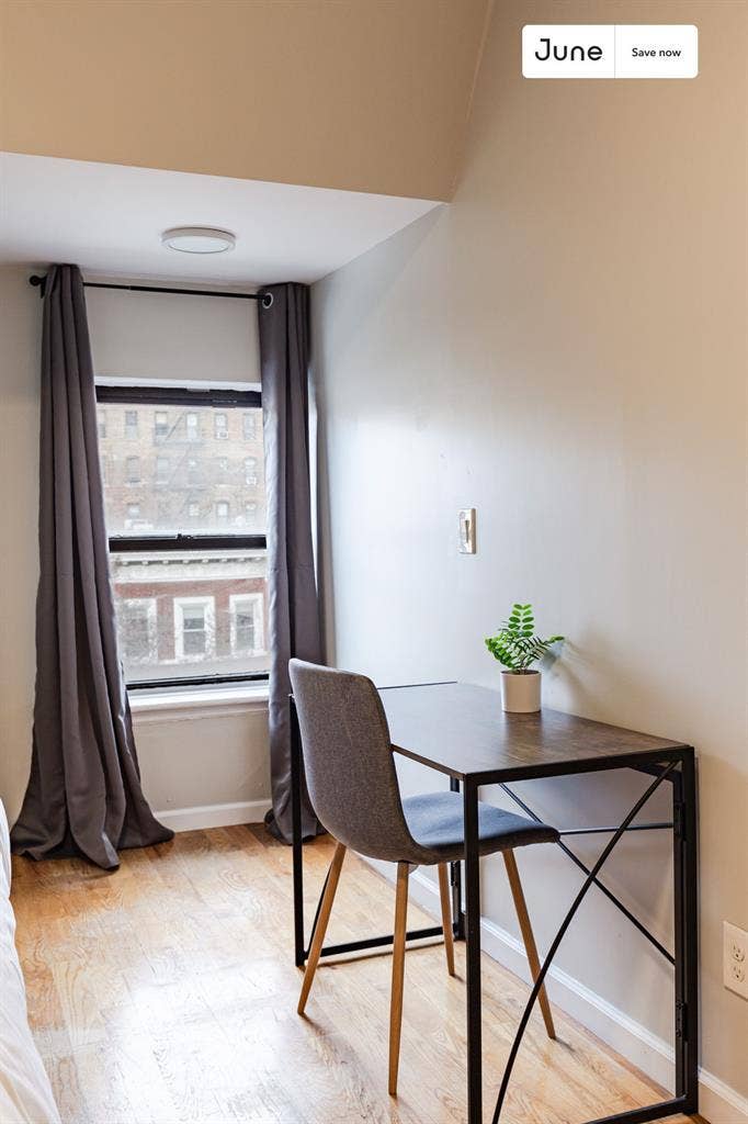 4 BR in New York City