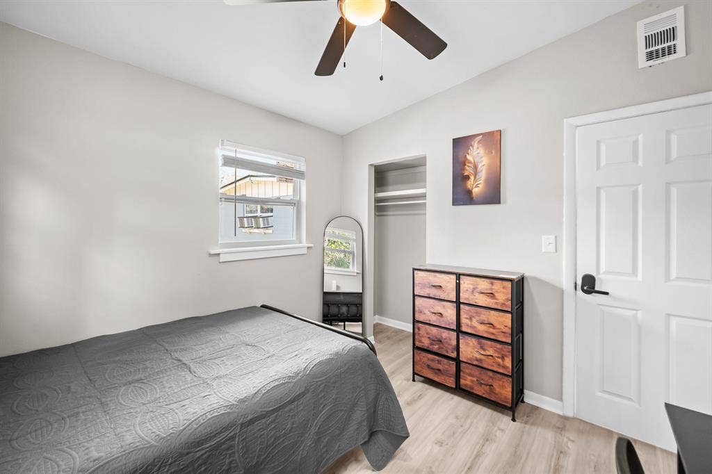 7 BR in Jacksonville