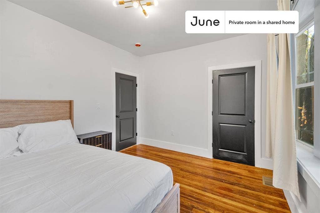 5 BR in Boston