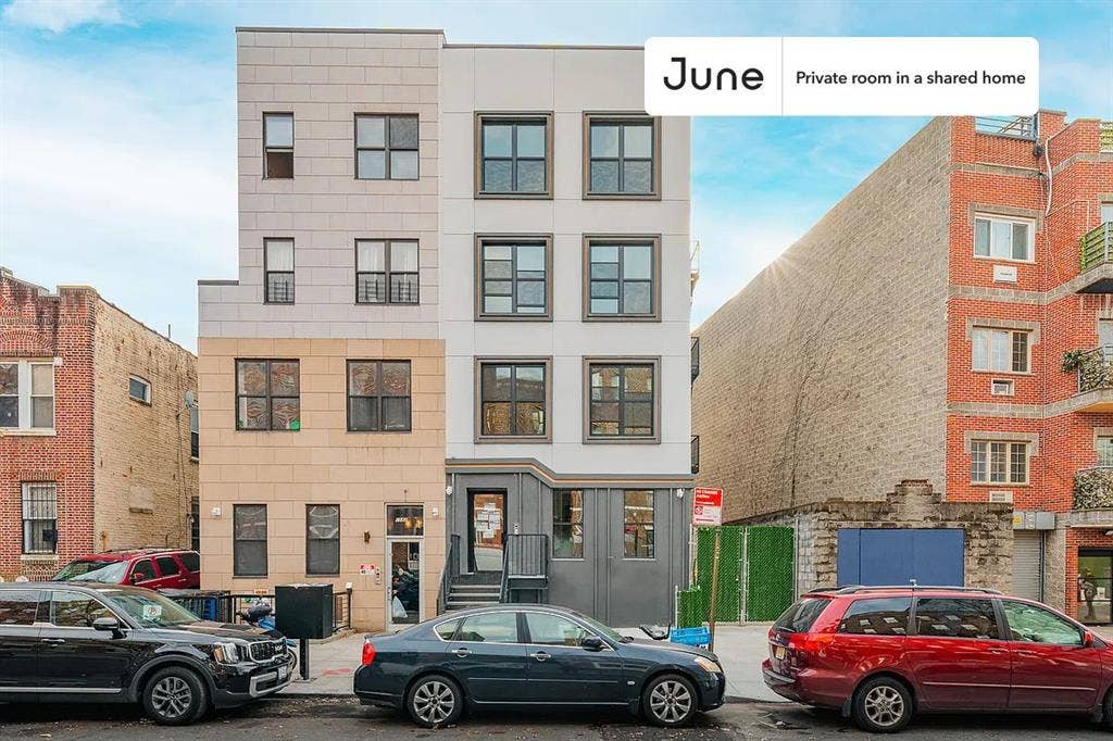 2 BR in New York City