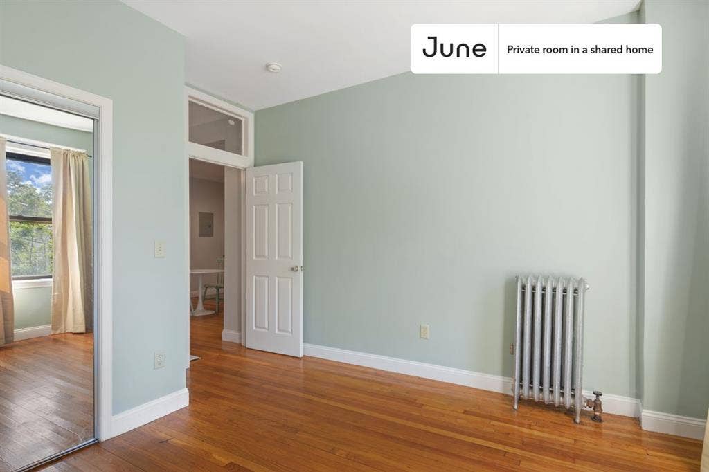 4 BR in Boston