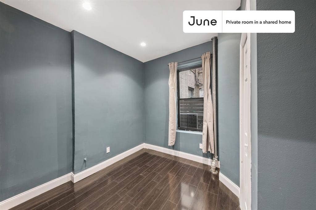 2 BR in New York City