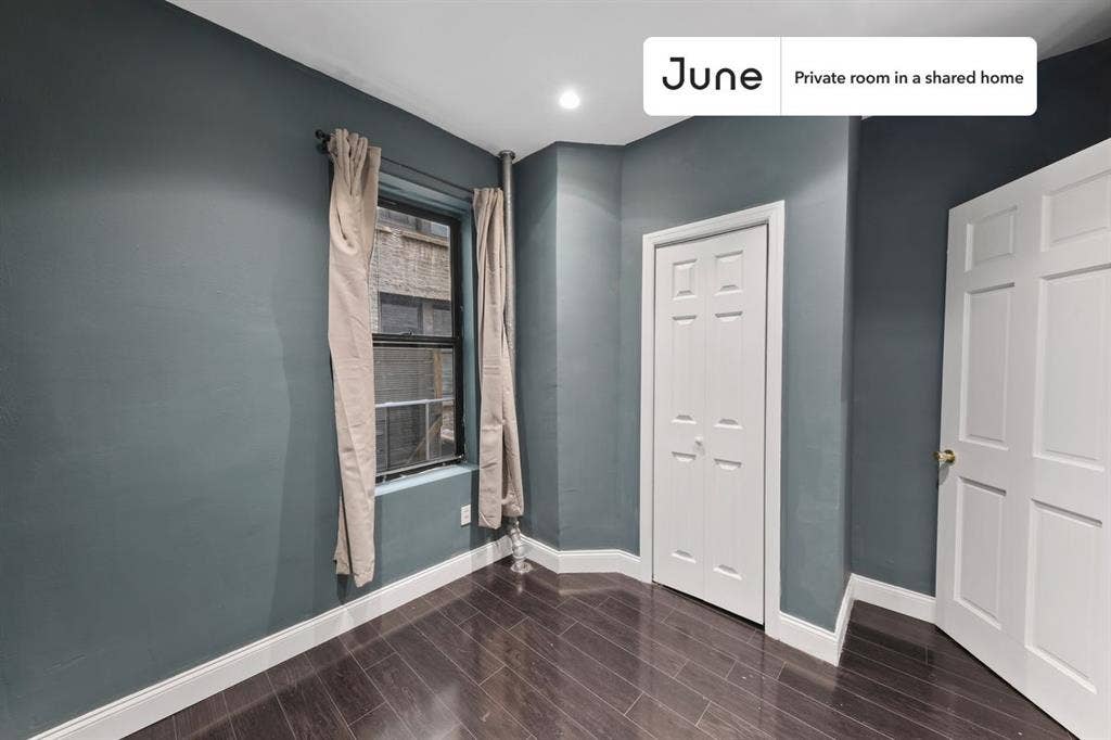 2 BR in New York City