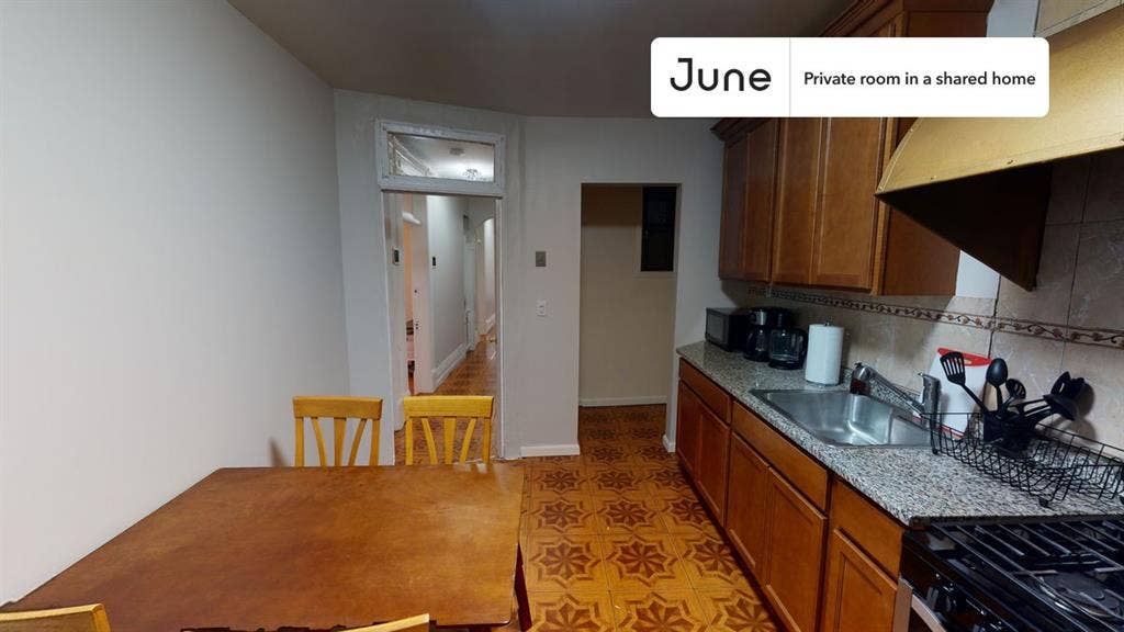 4 BR in New York City
