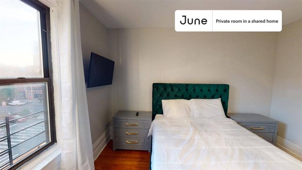 4 BR in New York City