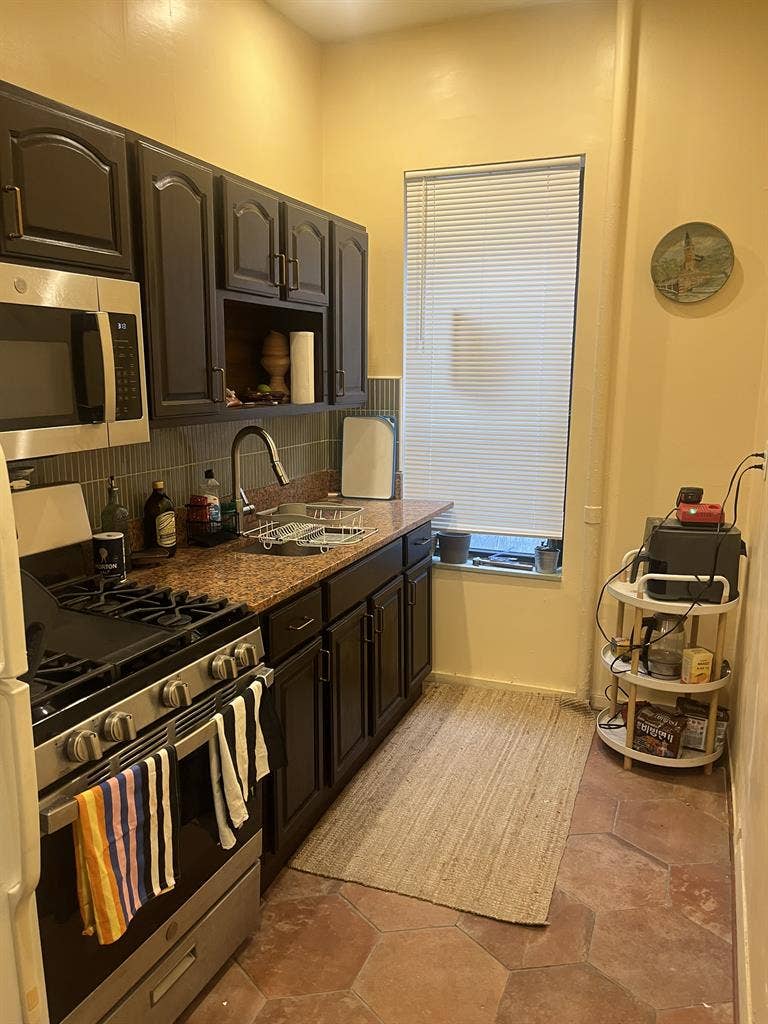 Bushwick: Private Living Rm + Bed