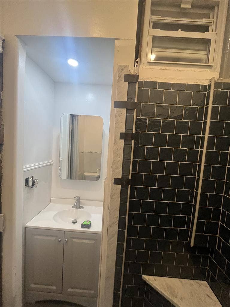 Bushwick: Private Living Rm + Bed