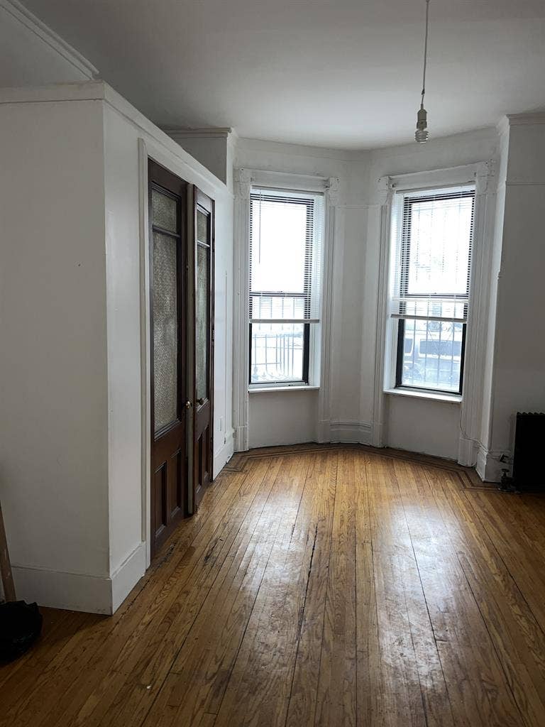 Bushwick: Private Living Rm + Bed