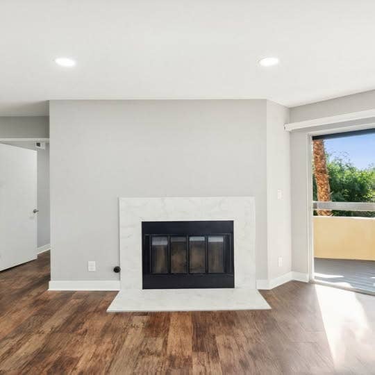 Master bedroom w private bath