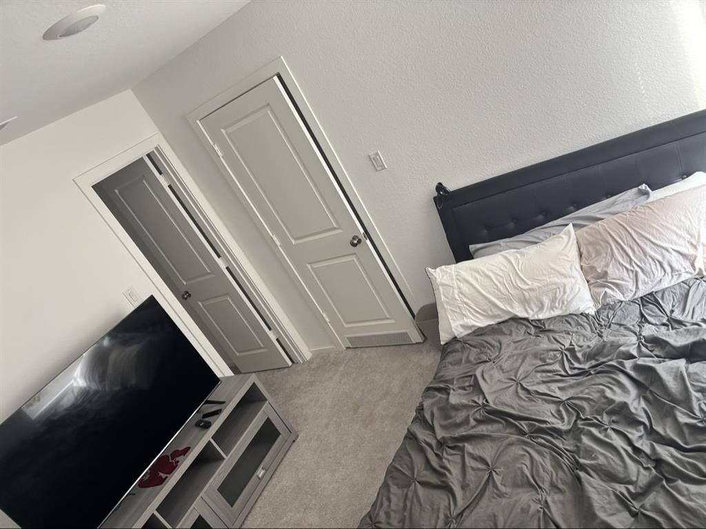 ROOM FOR RENT IN NORTH KATY