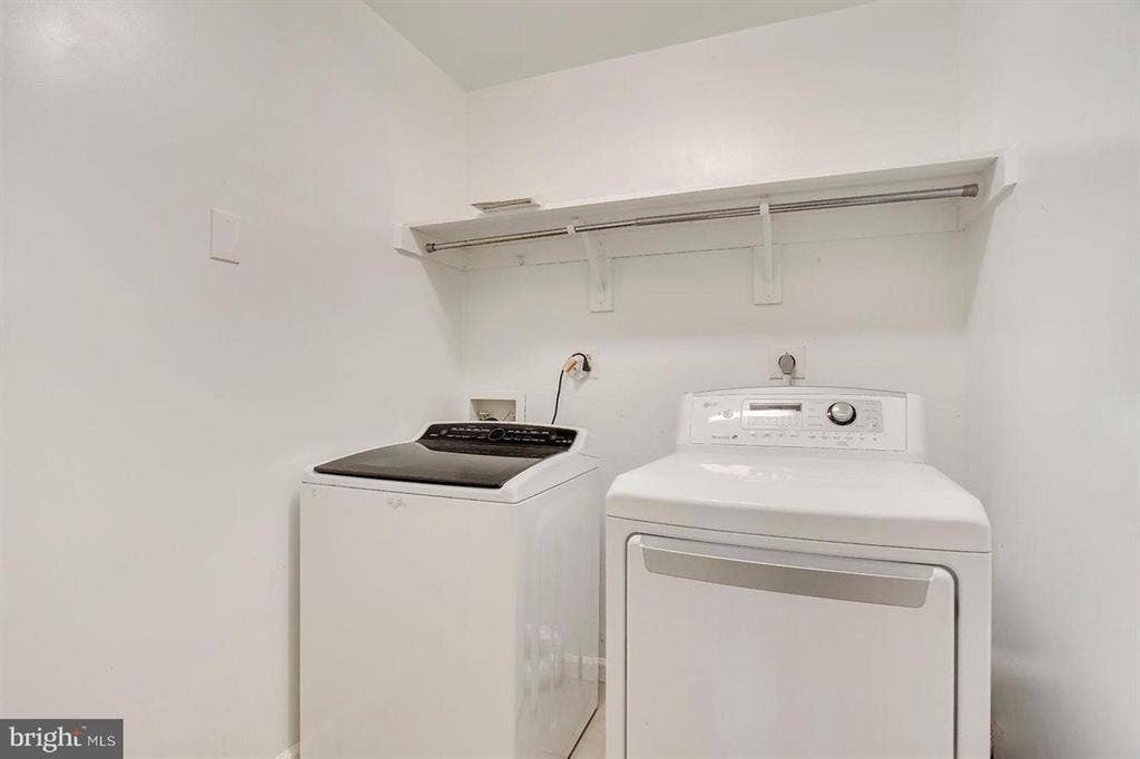 Rooms in Large Single Family home