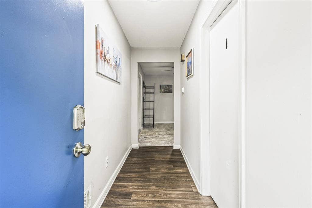 4 BR in Riverdale