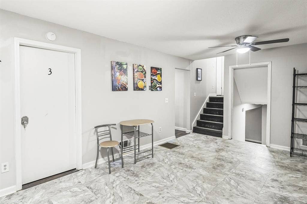 4 BR in Riverdale