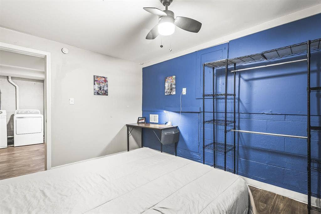 4 BR in Riverdale