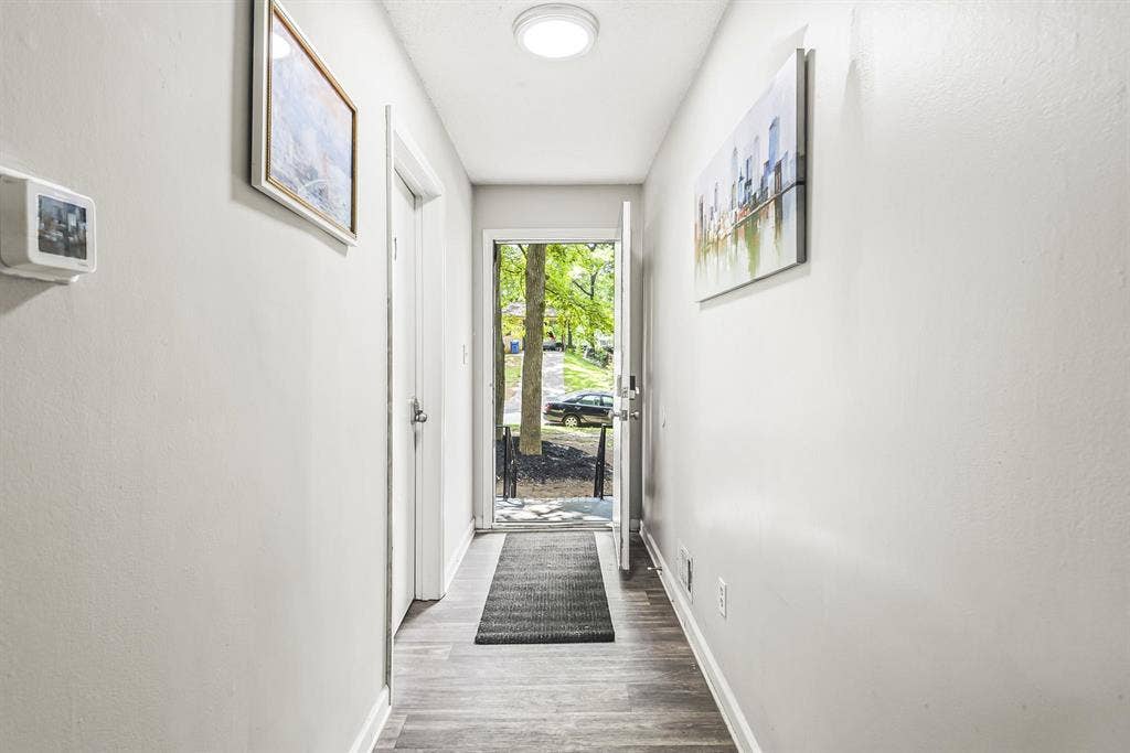 4 BR in Riverdale