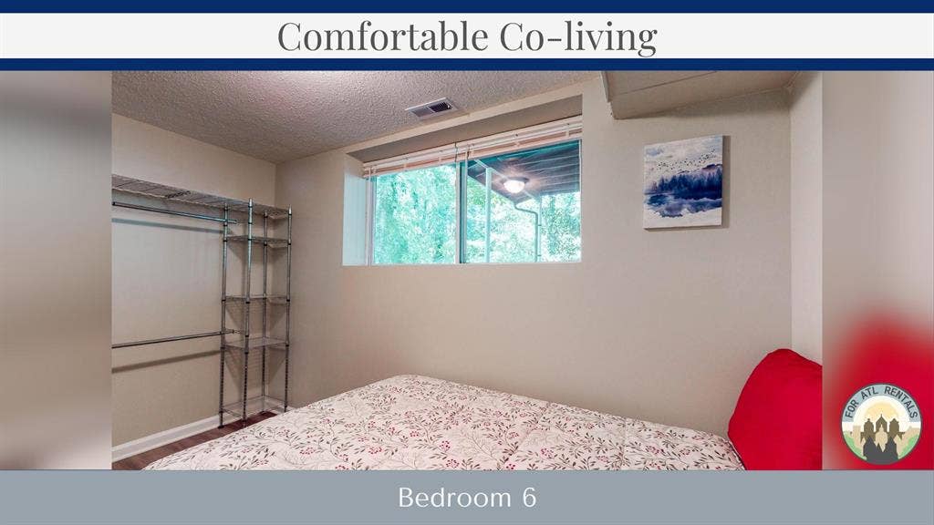 9 BR in Forest Park