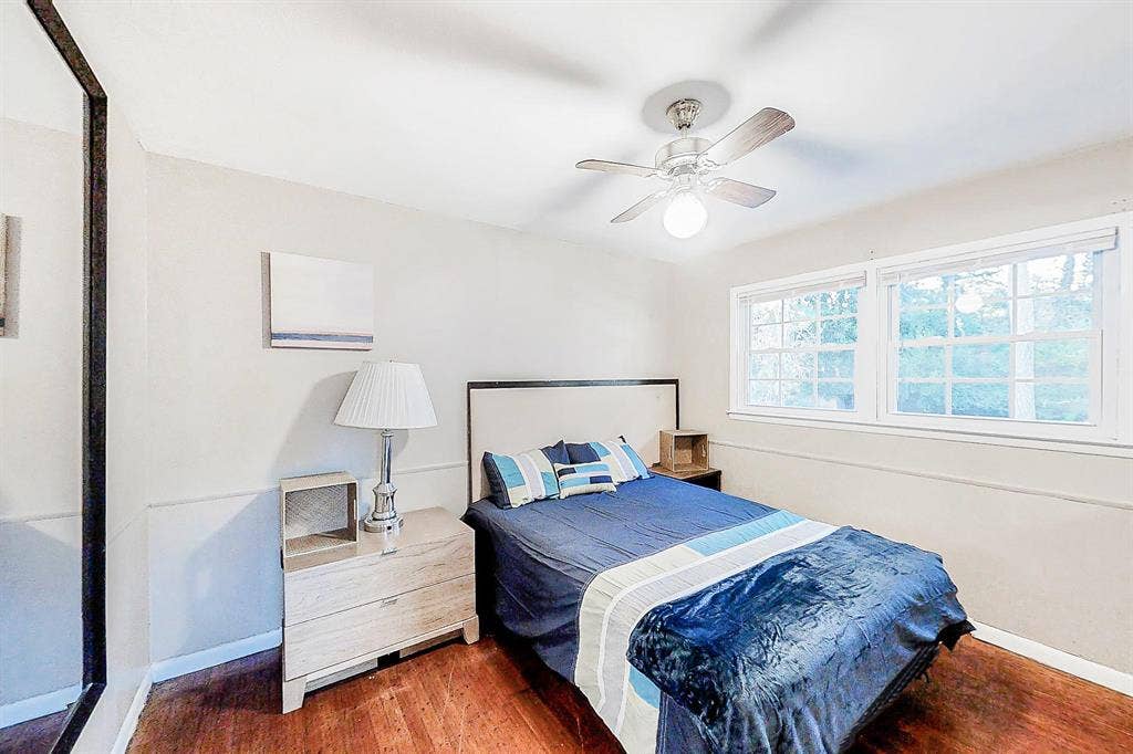 8 BR in Decatur