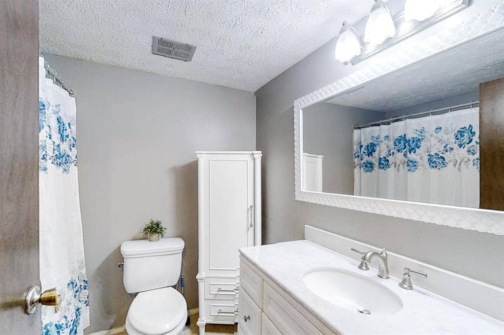 7 BR in Stone Mountain