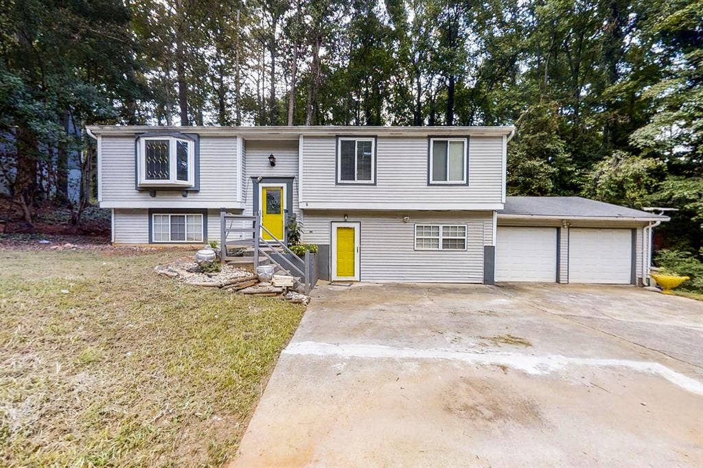 7 BR in Stone Mountain