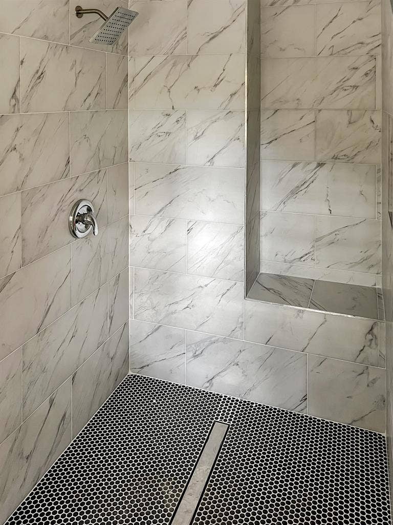 6 BR in East Point