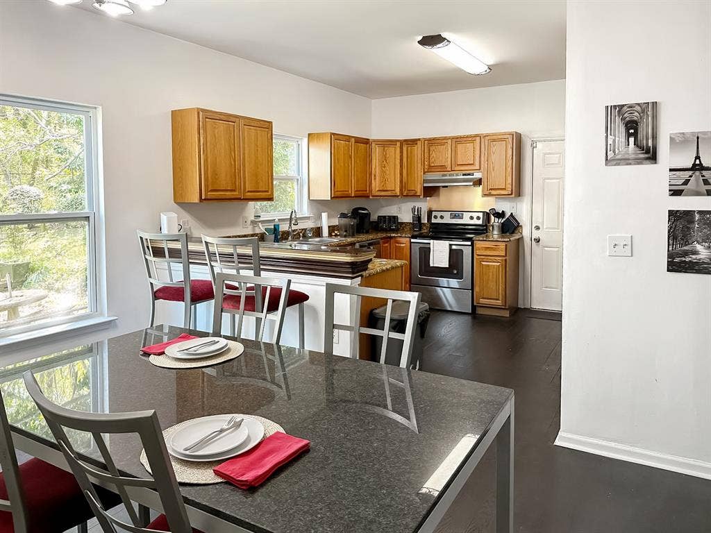 8 BR in Atlanta