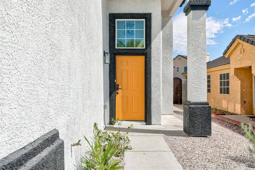 8 BR in Las Vegas
