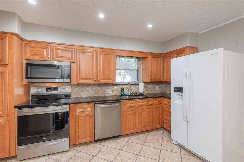 7 BR in DeSoto