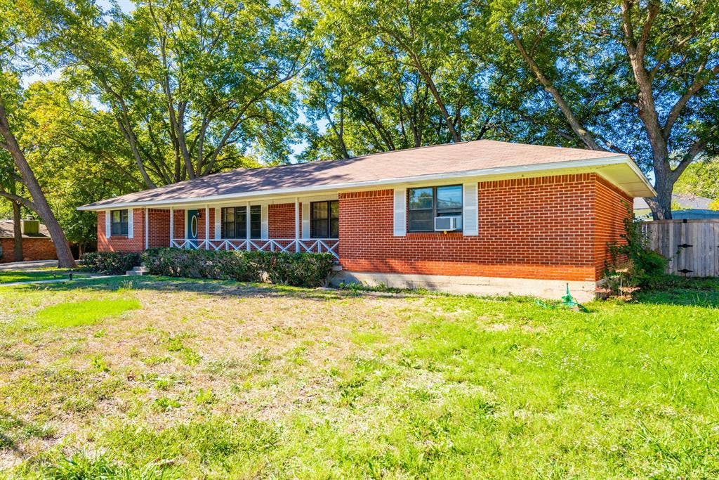 7 BR in DeSoto