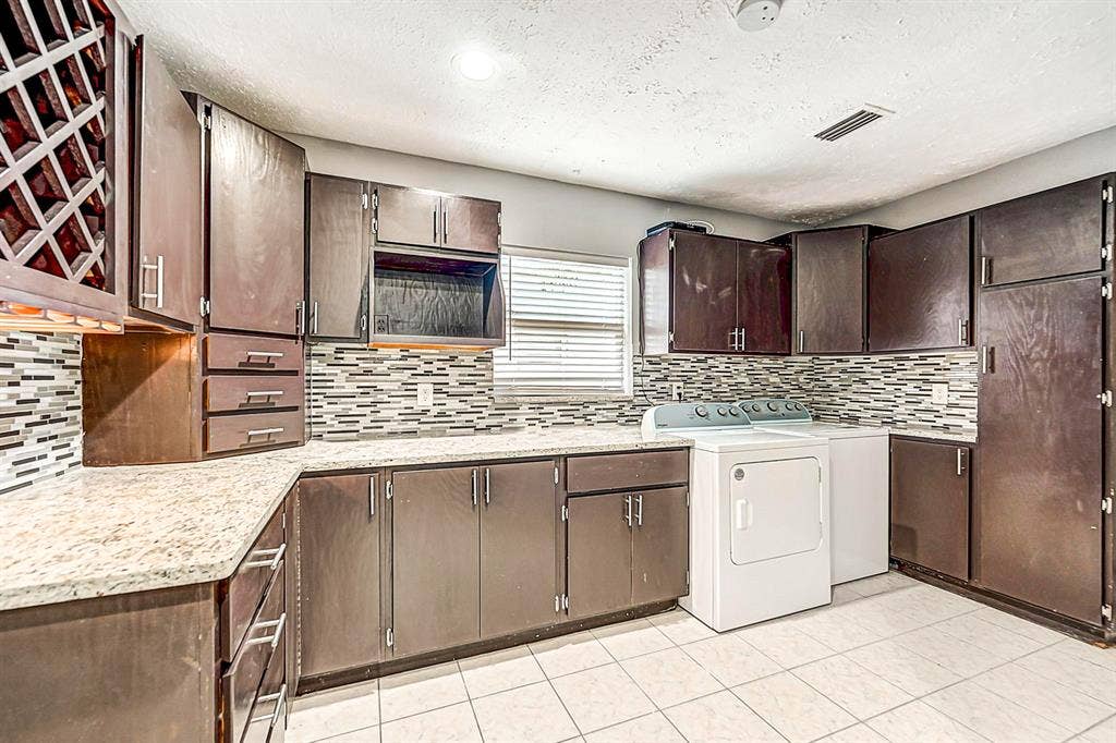 9 BR in Jacksonville
