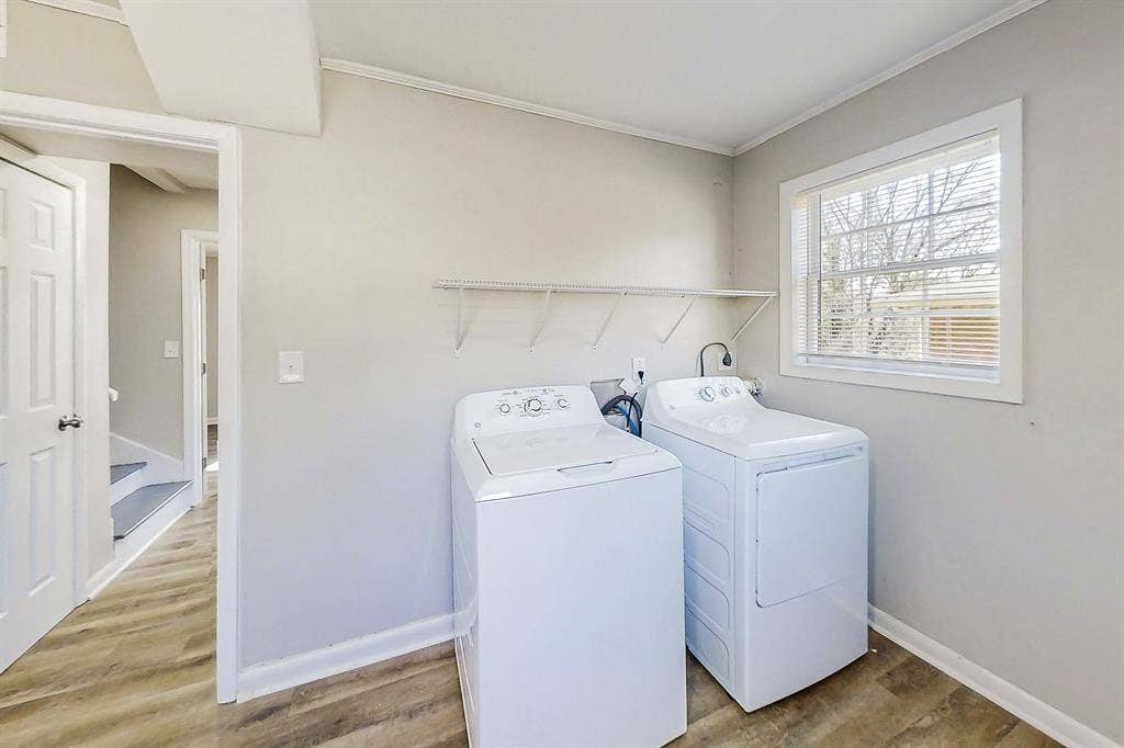 8 BR in Forest Park