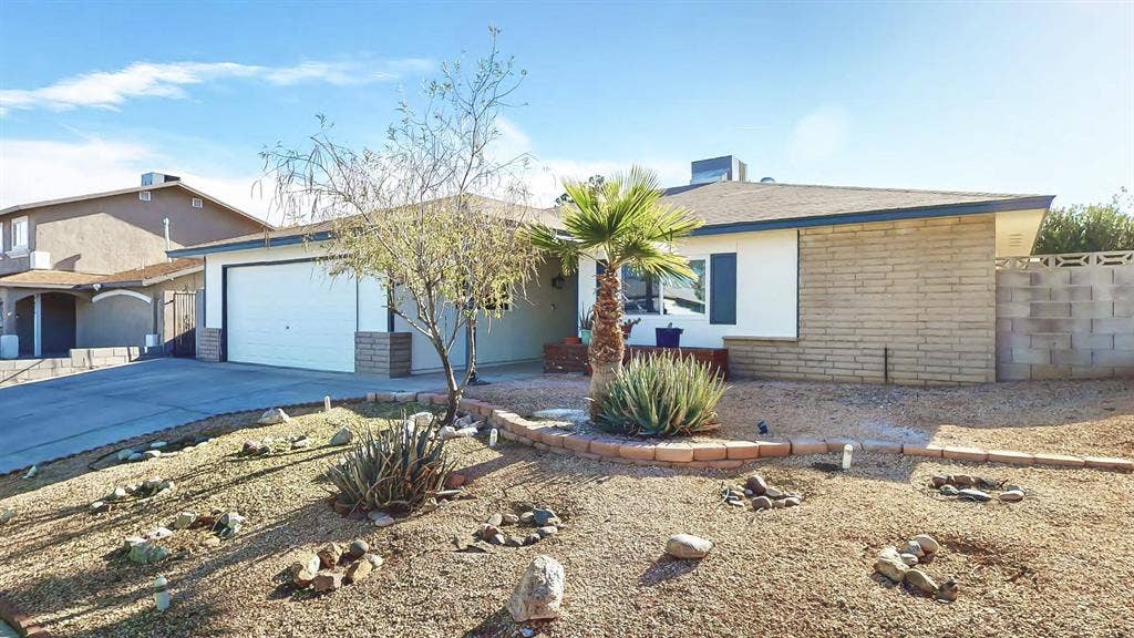 5 BR in Las Vegas