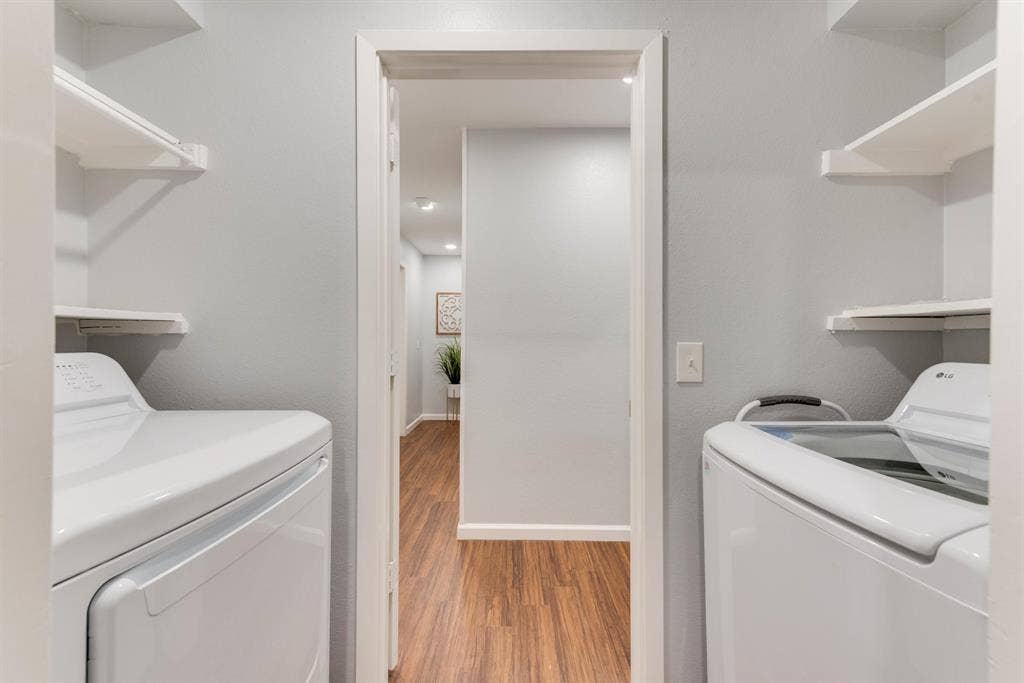 6 BR in Plano