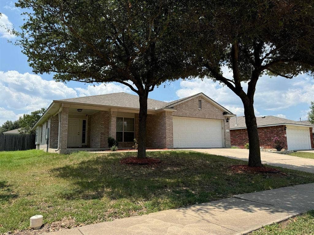 6 BR in Leander