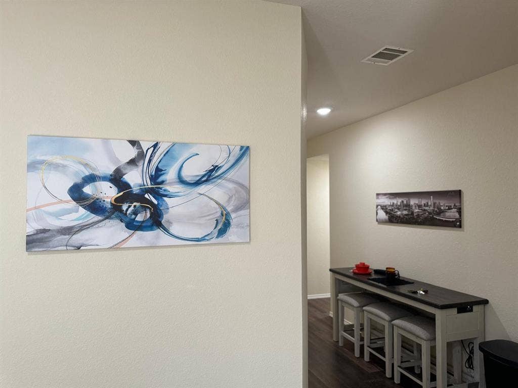 6 BR in Leander