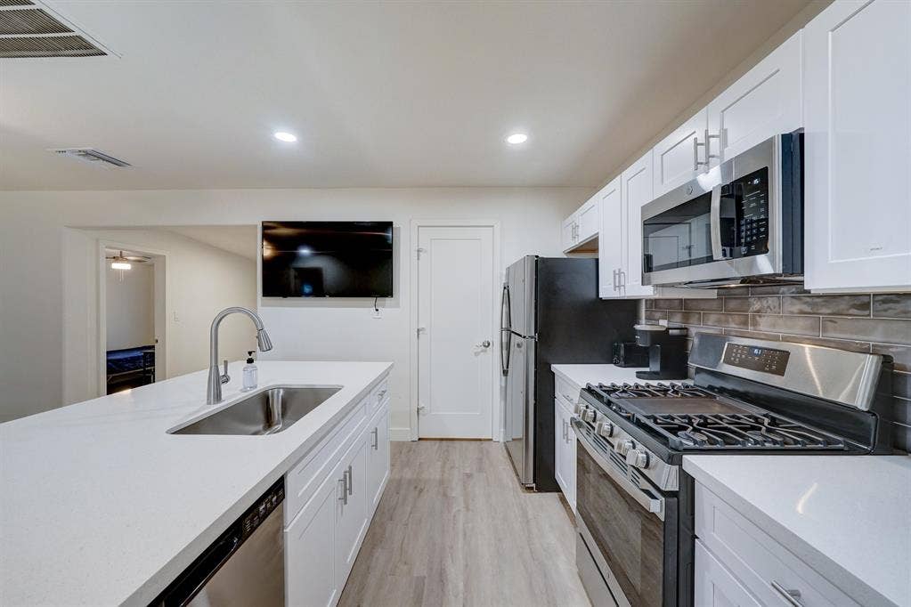 7 BR in Tempe