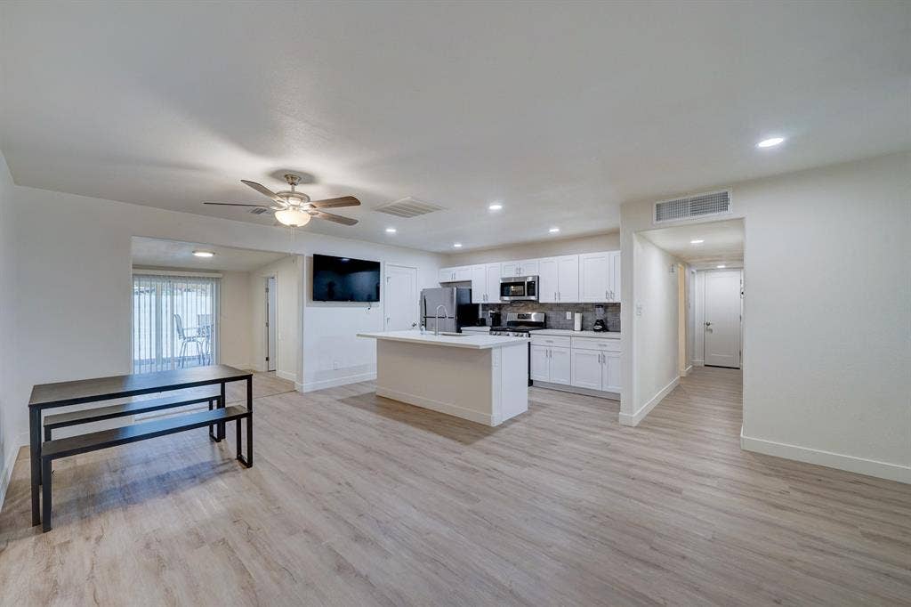 7 BR in Tempe