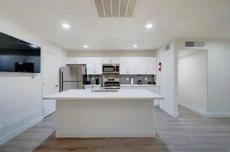 7 BR in Tempe