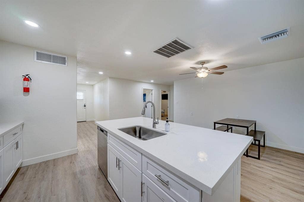 7 BR in Tempe