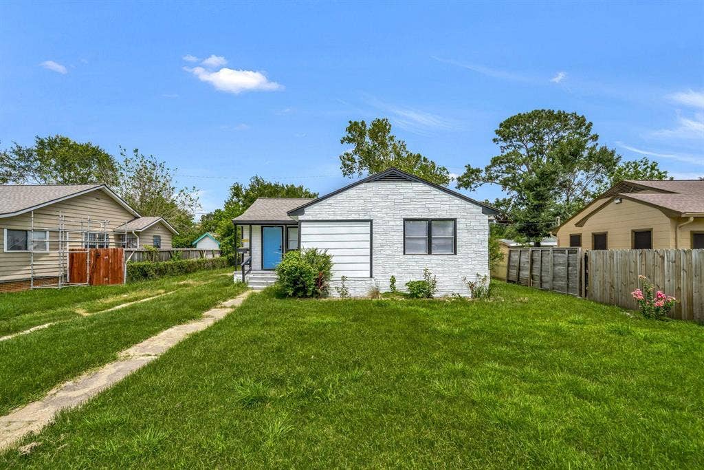 5 BR in Houston