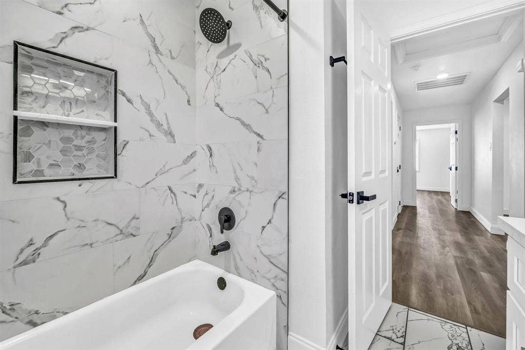 5 BR in Houston