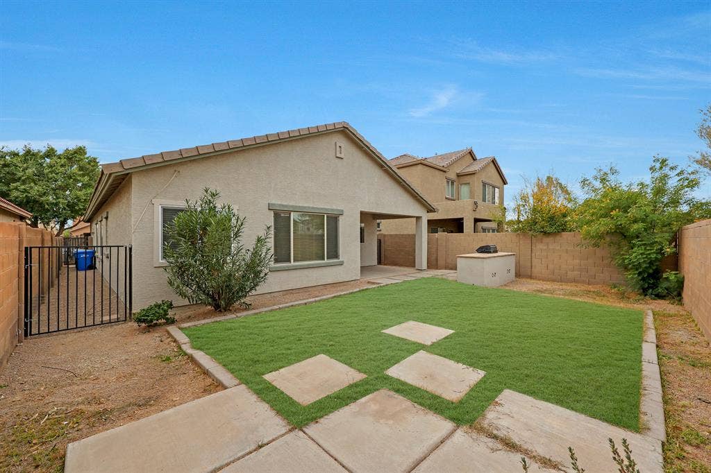 8 BR in Phoenix