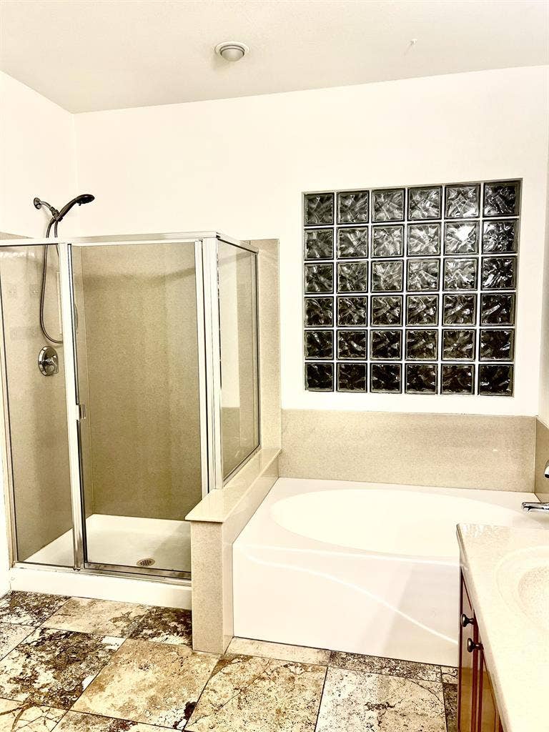8 BR in Phoenix