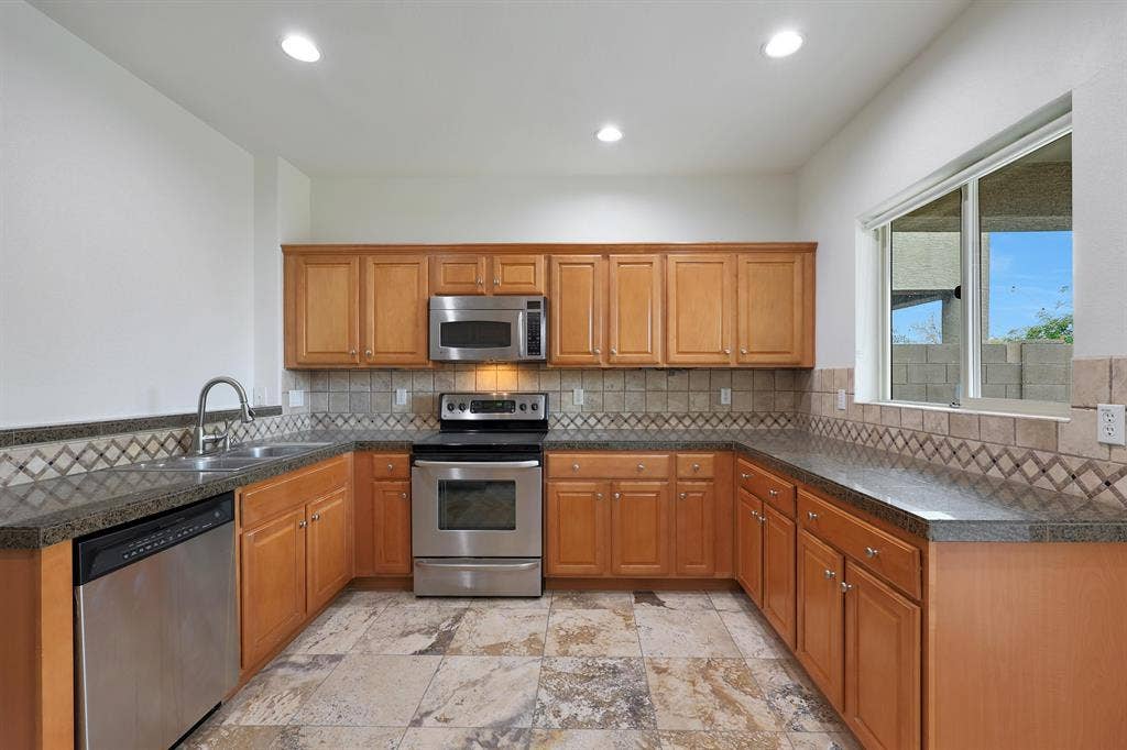 8 BR in Phoenix