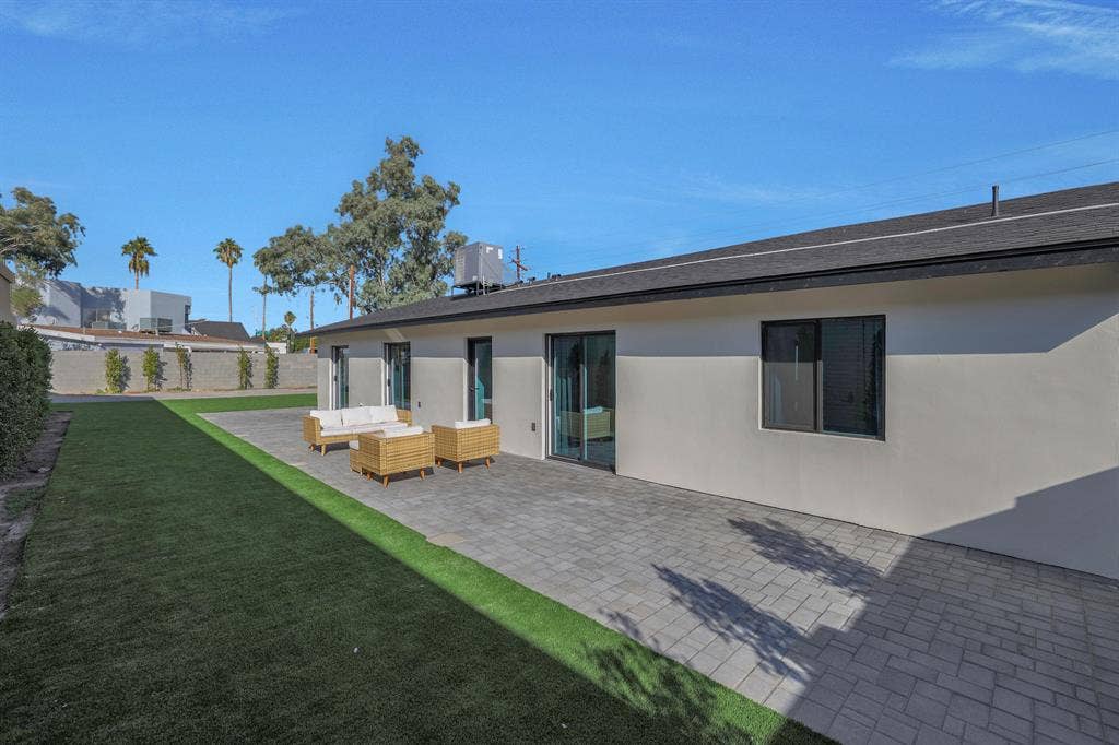 8 BR in Phoenix