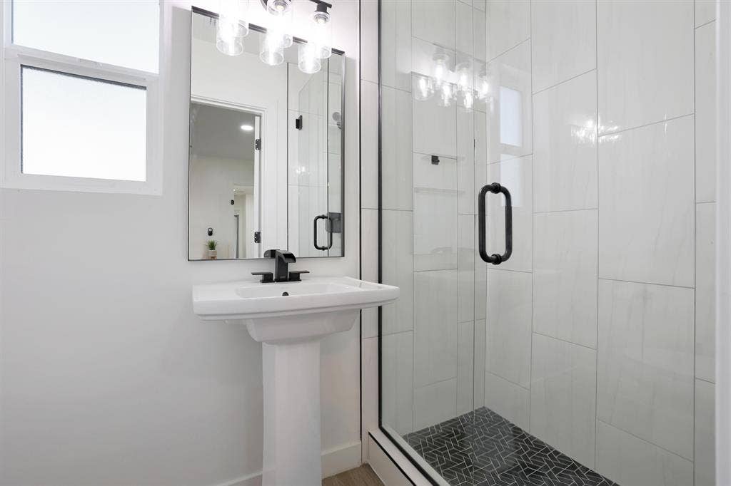 8 BR in Phoenix